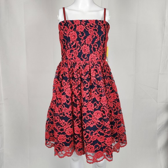 Alice + Olivia Dresses & Skirts - Alice + Olivia Red Lace Sia Dress